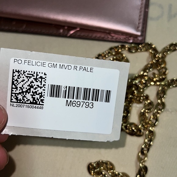 SOLD! 💕 Louis Vuitton Pochette Felicie (Metallic Pale Pink) - Picture 7 of 7